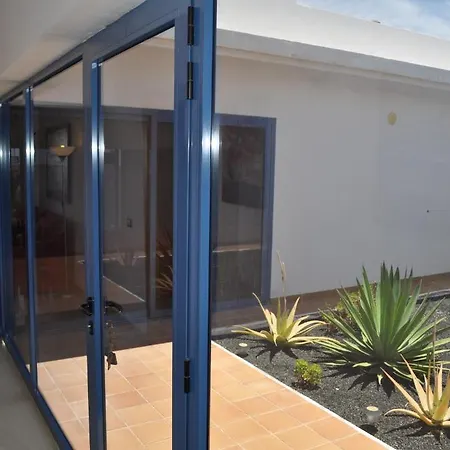 Roja Villa Playa Blanca (Lanzarote)